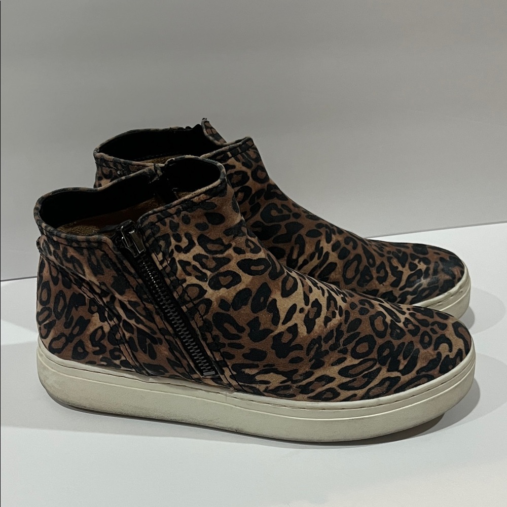 Naturalizer Leopard Print Casual Sneakers